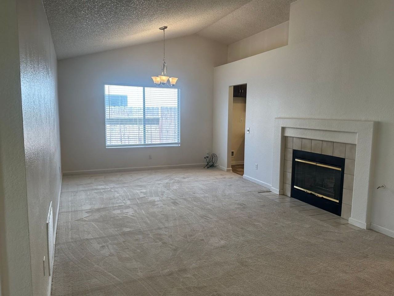 2051 Candice Ave - Photo 2 of 12