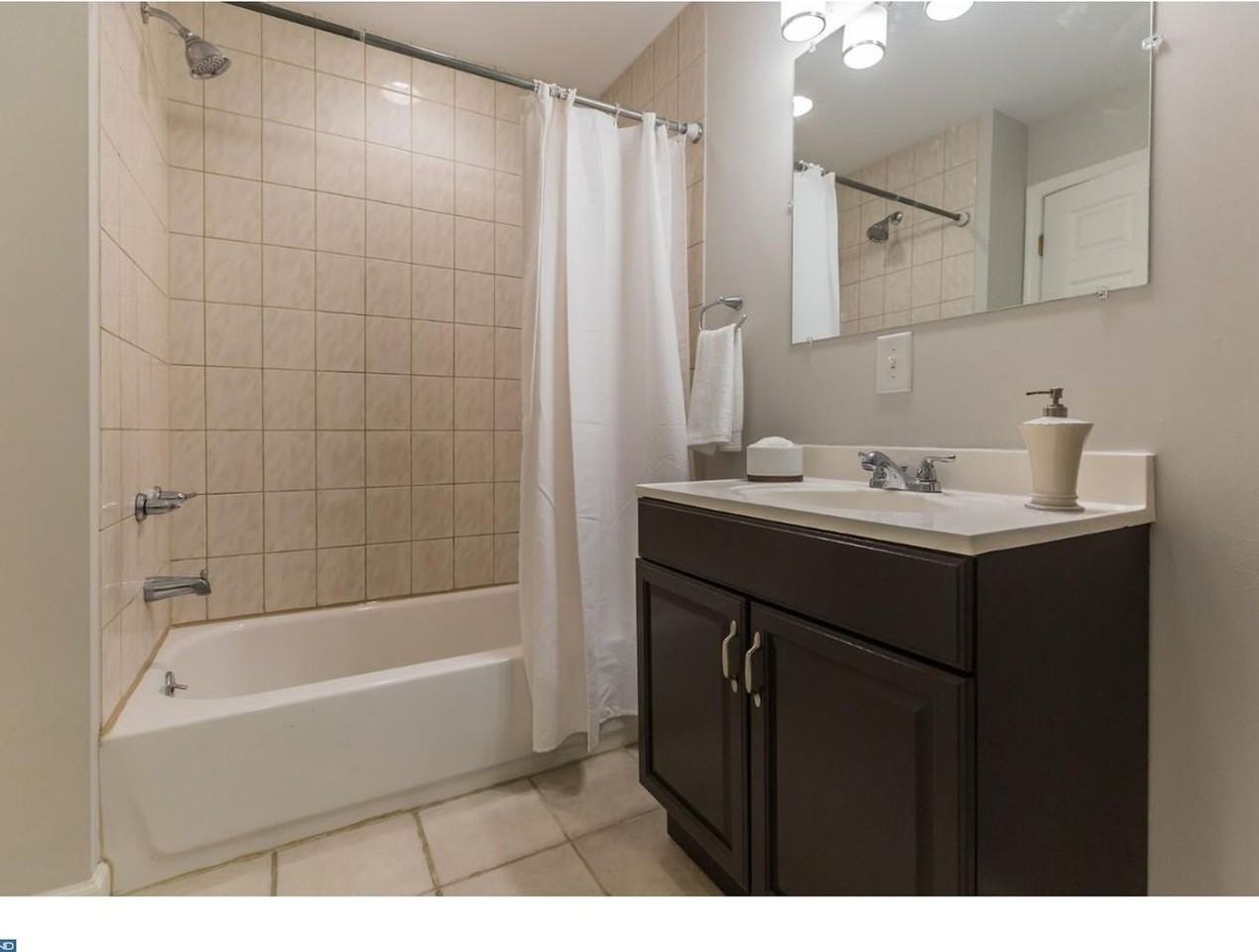 1934 Titan St - Photo 4 of 23