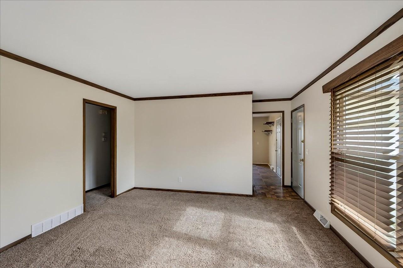1806 Golden Oak Ln - Photo 7 of 36