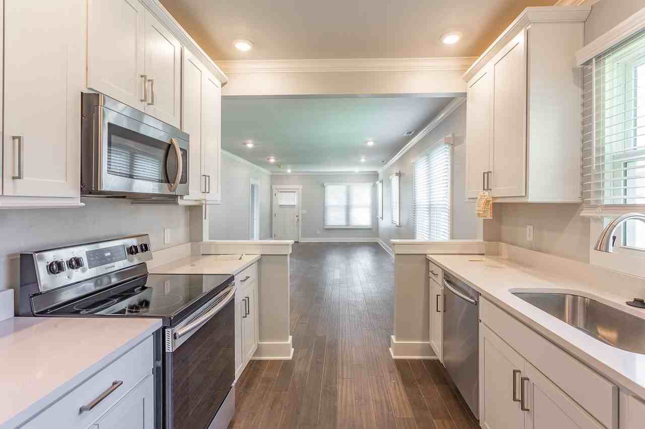 1025 Peachtree St - Photo 3 of 12