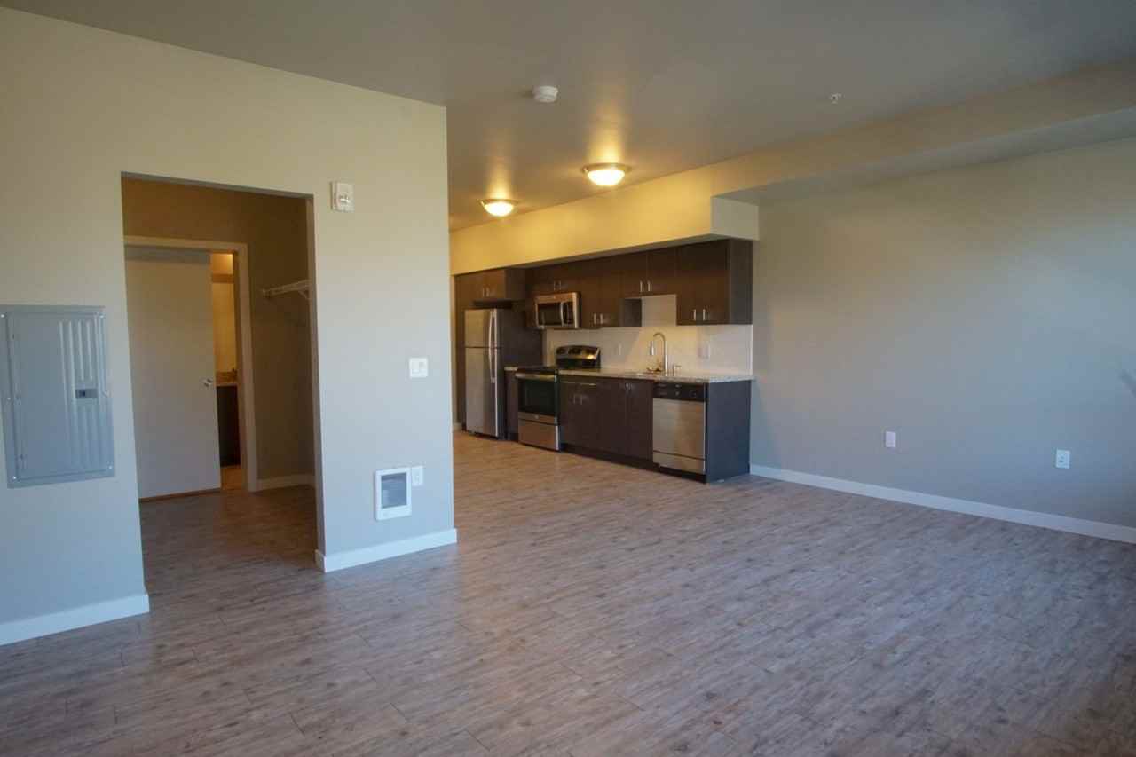 411 Se 14th Ave #302 - Photo 6 of 17