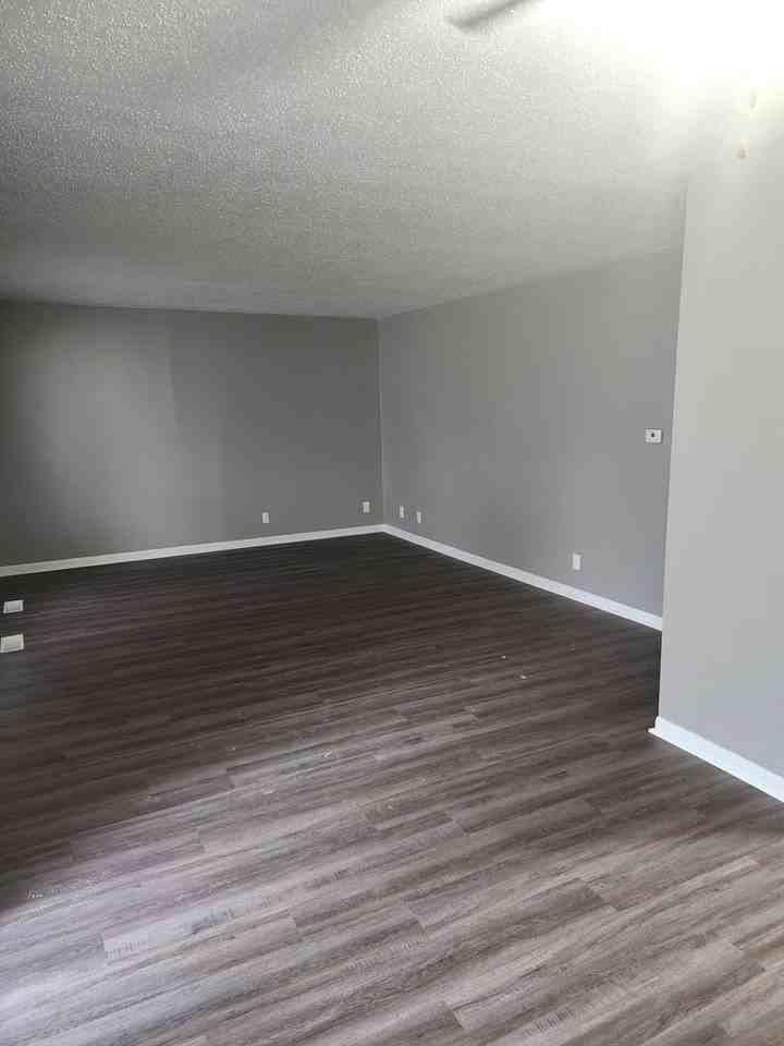 106 Nottingham Way - Photo 2 of 16