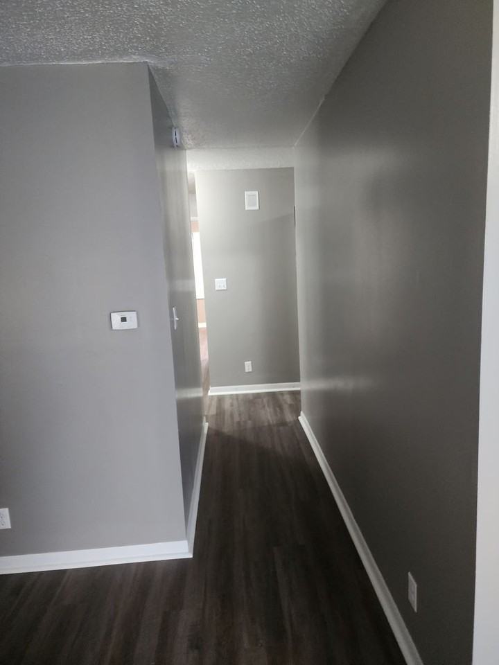 106 Nottingham Way - Photo 4 of 16