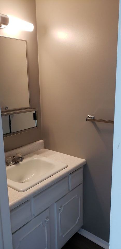 504 Yorktown Rd - Photo 6 of 8