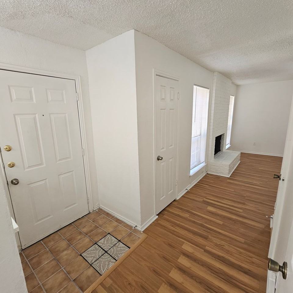 1400 Darr St #C - Photo 7 of 22
