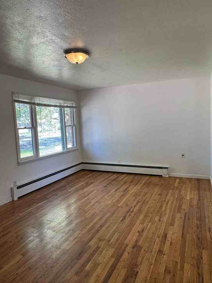 1600 N 17th St #A - Photo 5 of 12