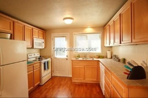 1425 W 8th Ave #11 - Photo 5 of 8