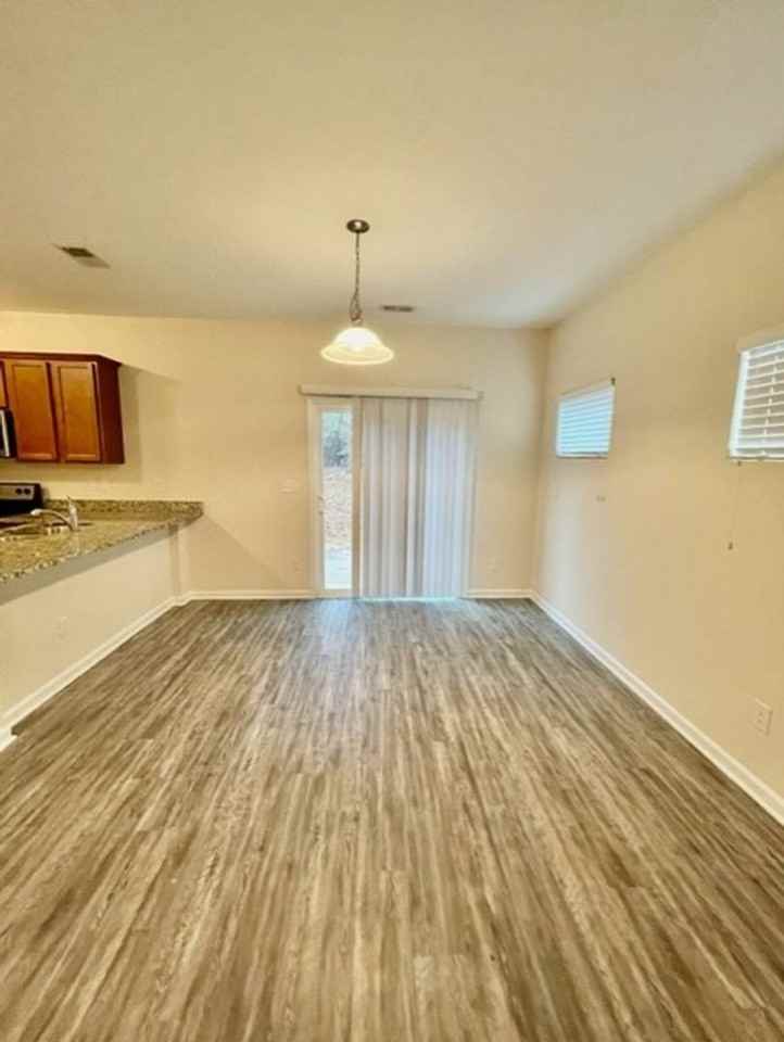 233 Village Creek Way - Photo 4 of 16