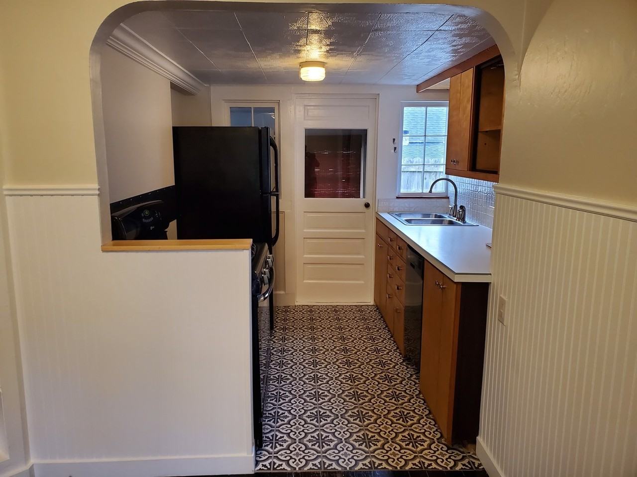 2317 Coit Ave Ne - Photo 6 of 43