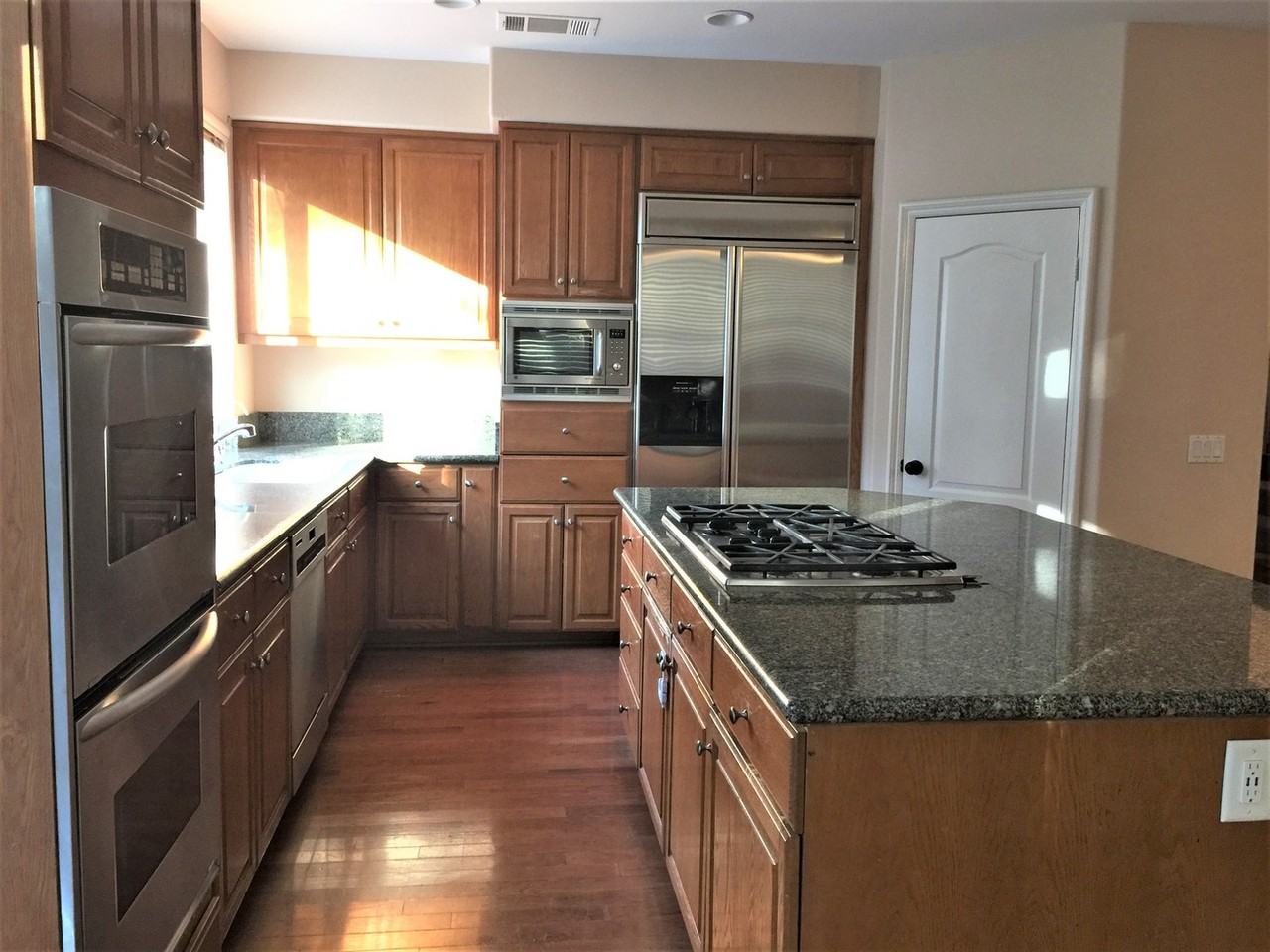 1396 S Creekside Dr - Photo 3 of 20
