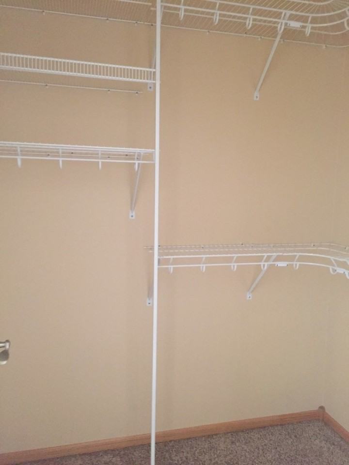642 Antelope Cir - Photo 2 of 19