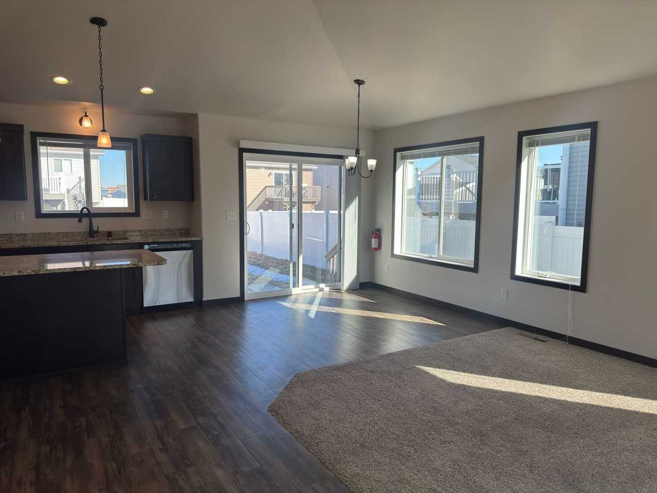 1114 46th Ave S - Photo 2 of 18