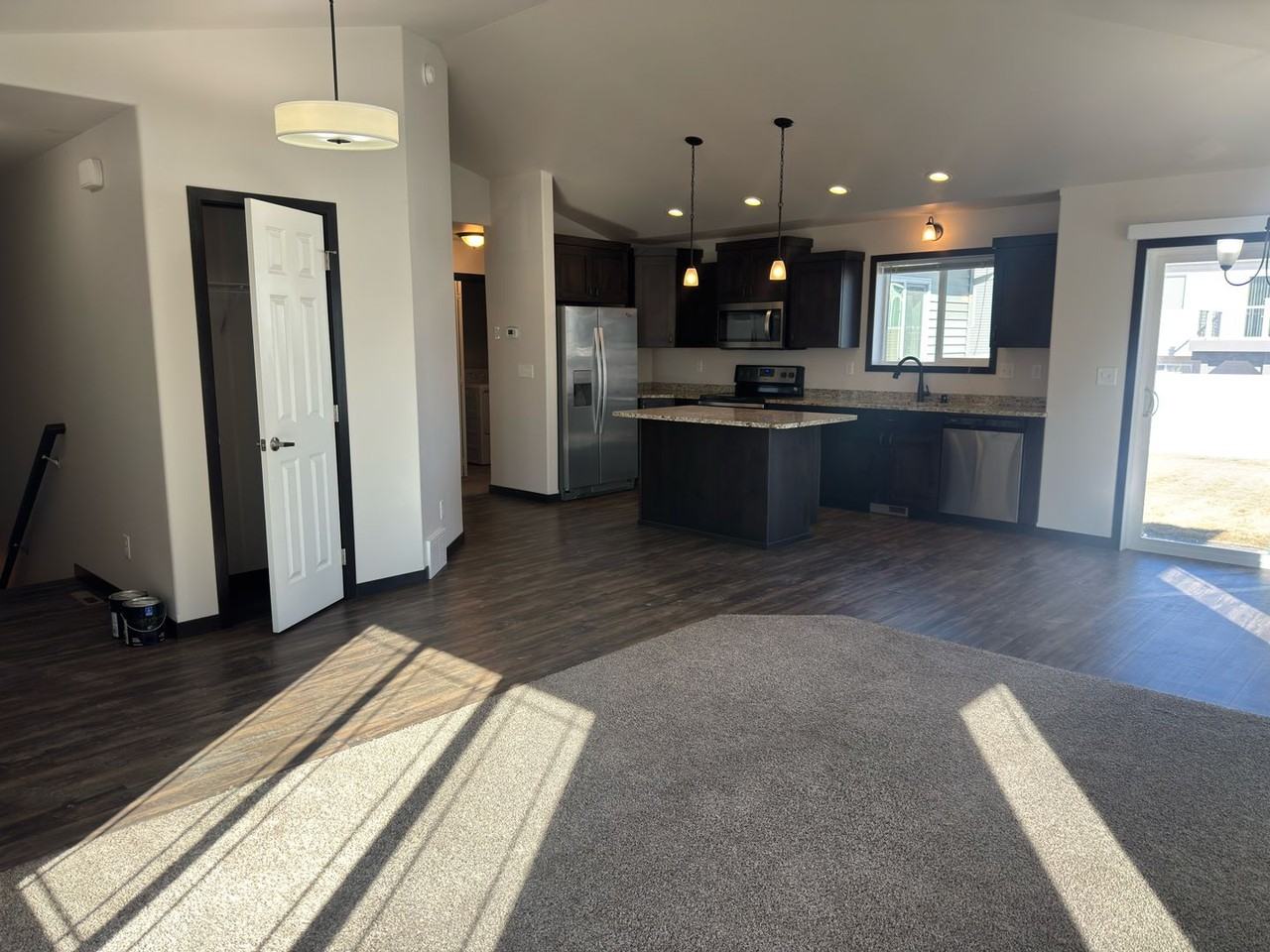1114 46th Ave S - Photo 4 of 18