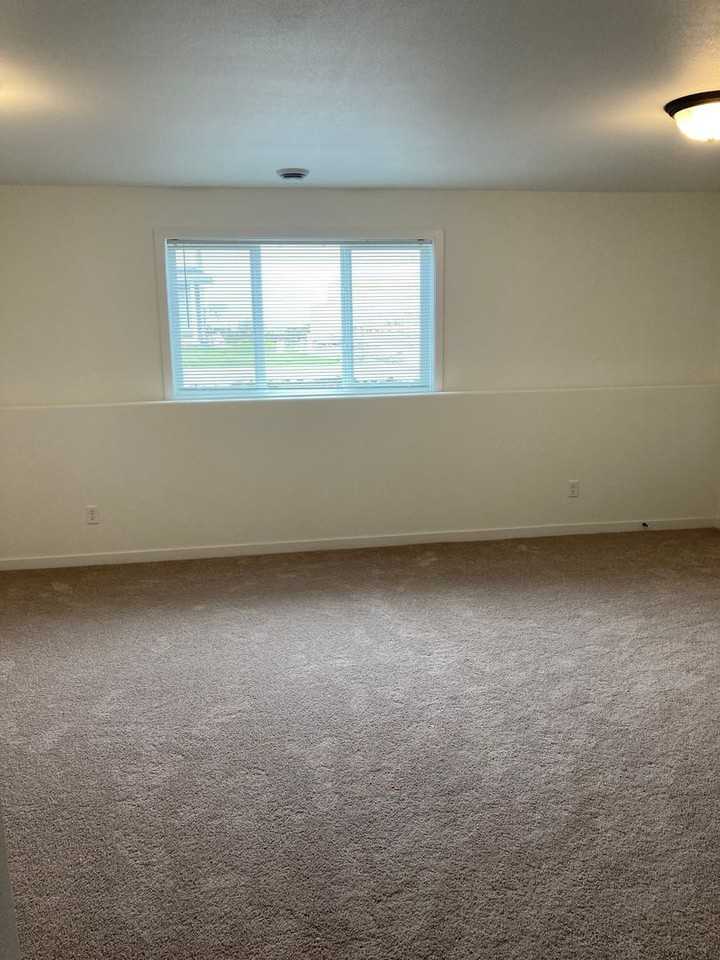 2590 65th Ave S - Photo 6 of 25