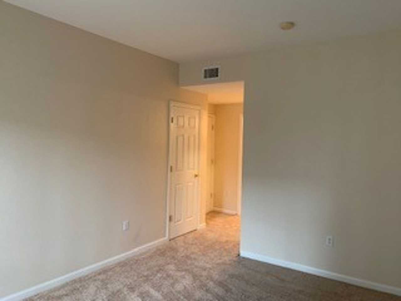 1040 Opal St #101 - Photo 7 of 11