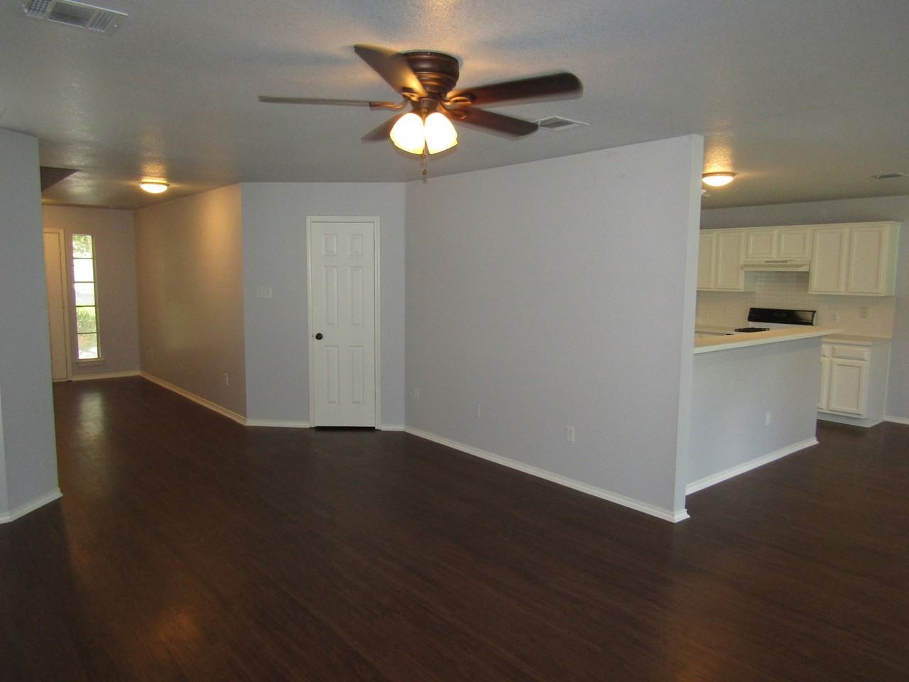 14704 Noya Dr - Photo 5 of 26