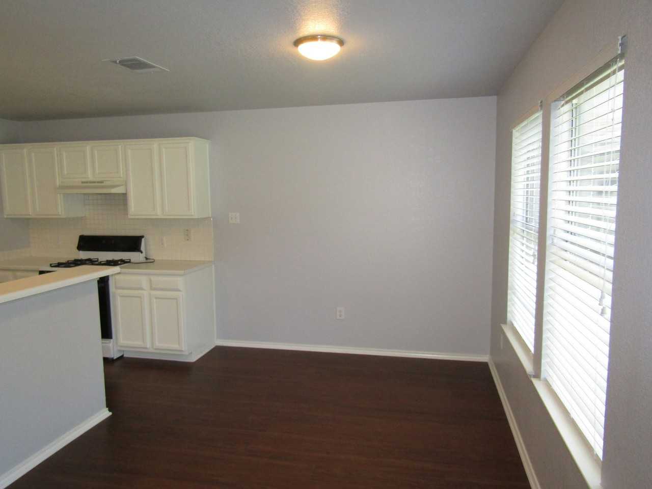 14704 Noya Dr - Photo 7 of 26