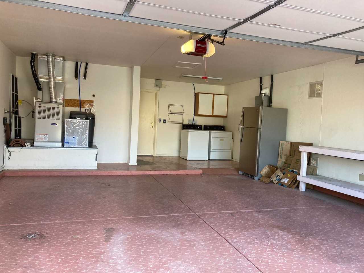 8513 Millsboro Dr - Photo 3 of 11