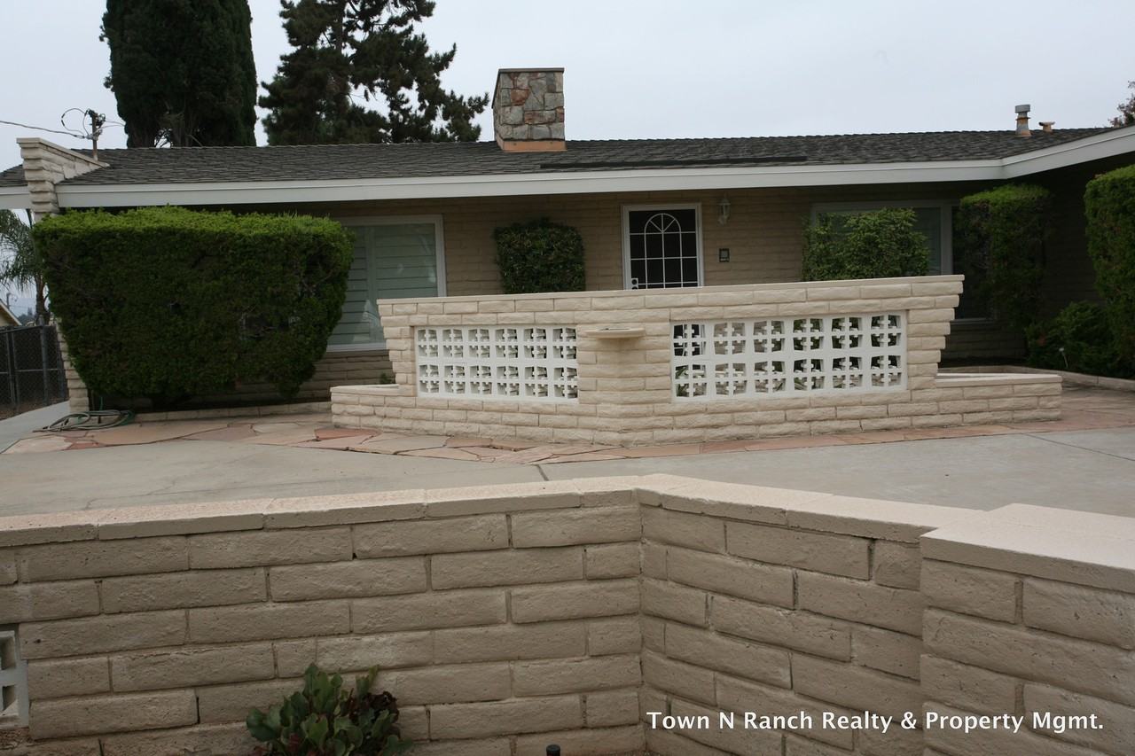 1526 Sundial Ter - Photo 3 of 27