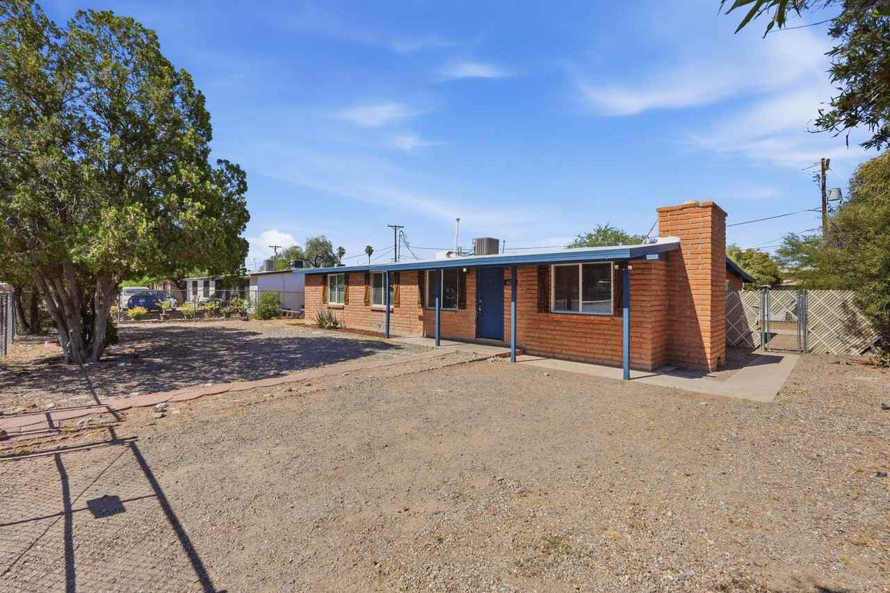 4608 S Fremont Ave - Photo 3 of 36
