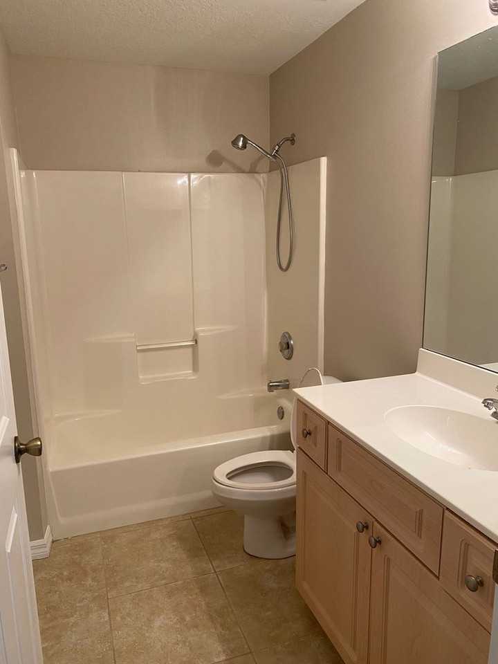 2365 89th Dr - Photo 3 of 11