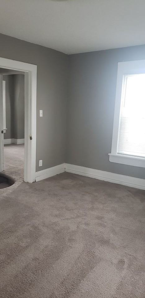 425 S Glick St - Photo 3 of 10