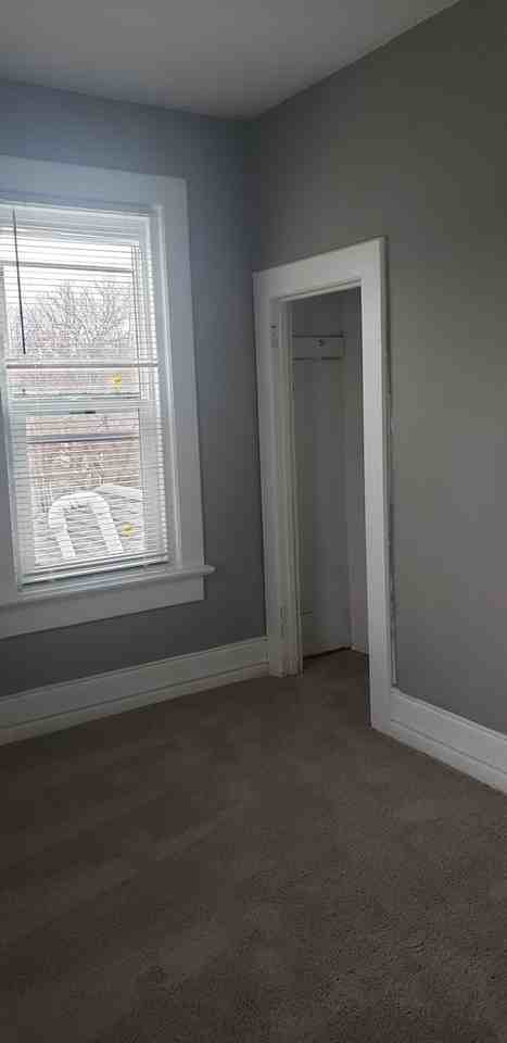 425 S Glick St - Photo 6 of 10