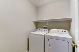 240 Sweet Spot St - Photo 1 of 1