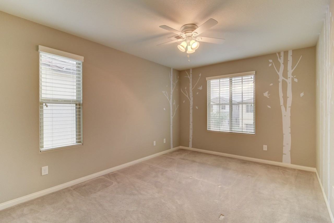 240 Sweet Spot St - Photo 4 of 17
