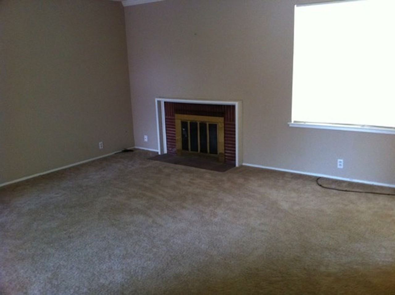 4913 Sky Pkwy - Photo 6 of 7