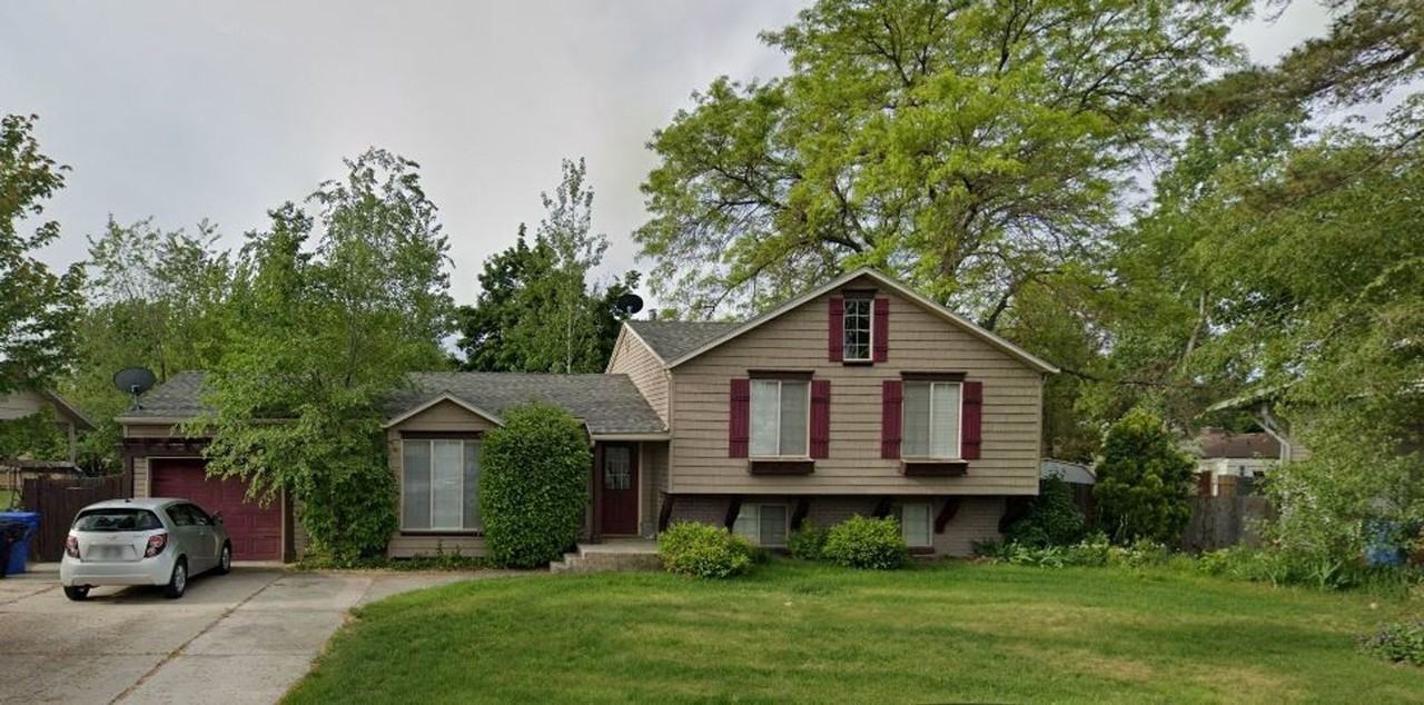 1123 W 40 S - Photo 3 of 31