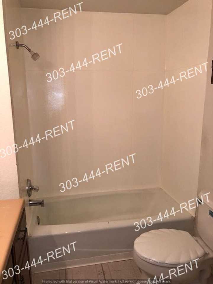 217 Spruce St - Photo 6 of 7
