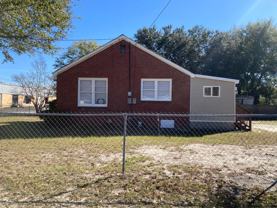 702 White Ave - Photo 1 of 1