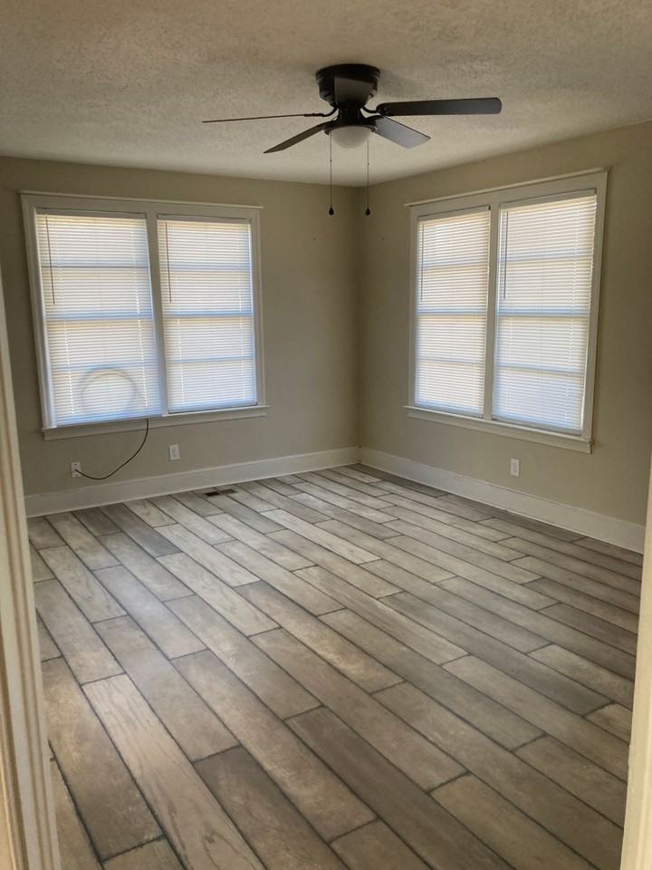 702 White Ave - Photo 3 of 19