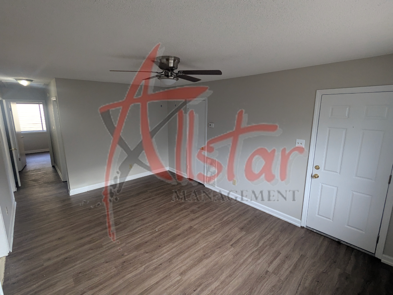 1699 Whitehead Dr - Photo 3 of 8