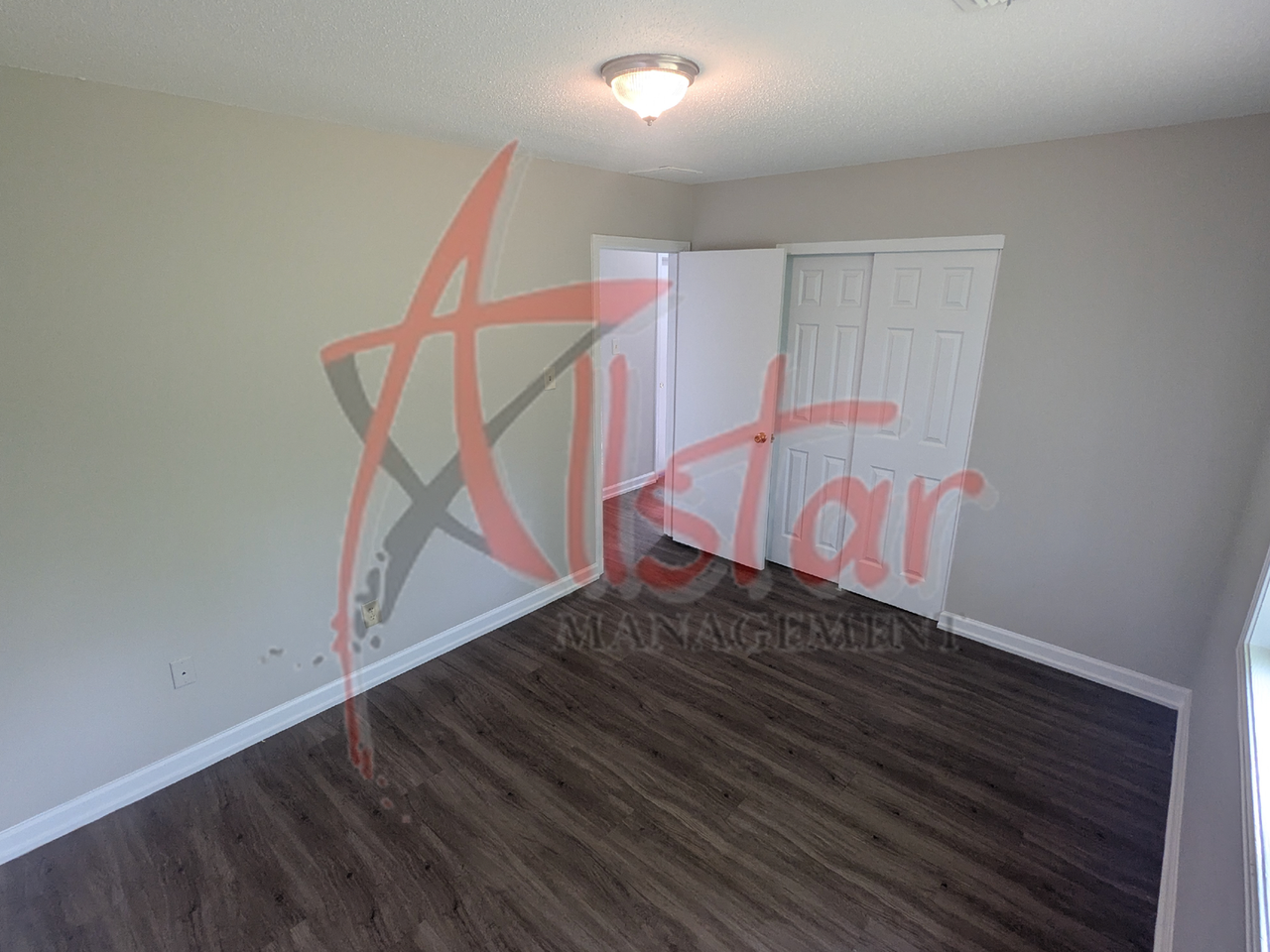 1699 Whitehead Dr - Photo 5 of 8