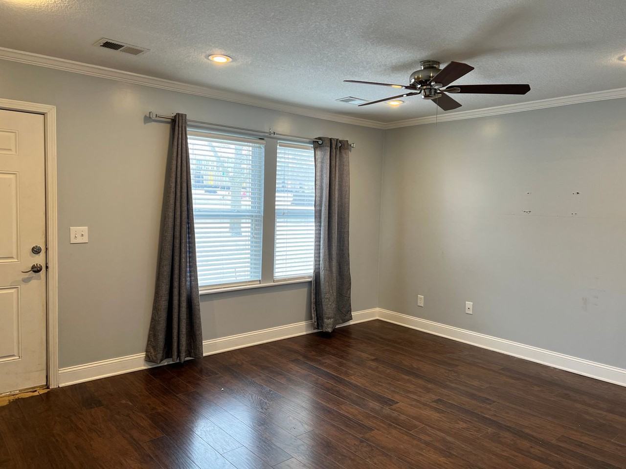 84 Nw Main St - Photo 3 of 14