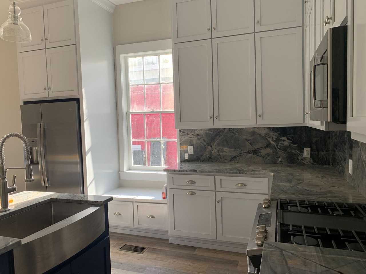 957 Savannah St - Photo 4 of 8