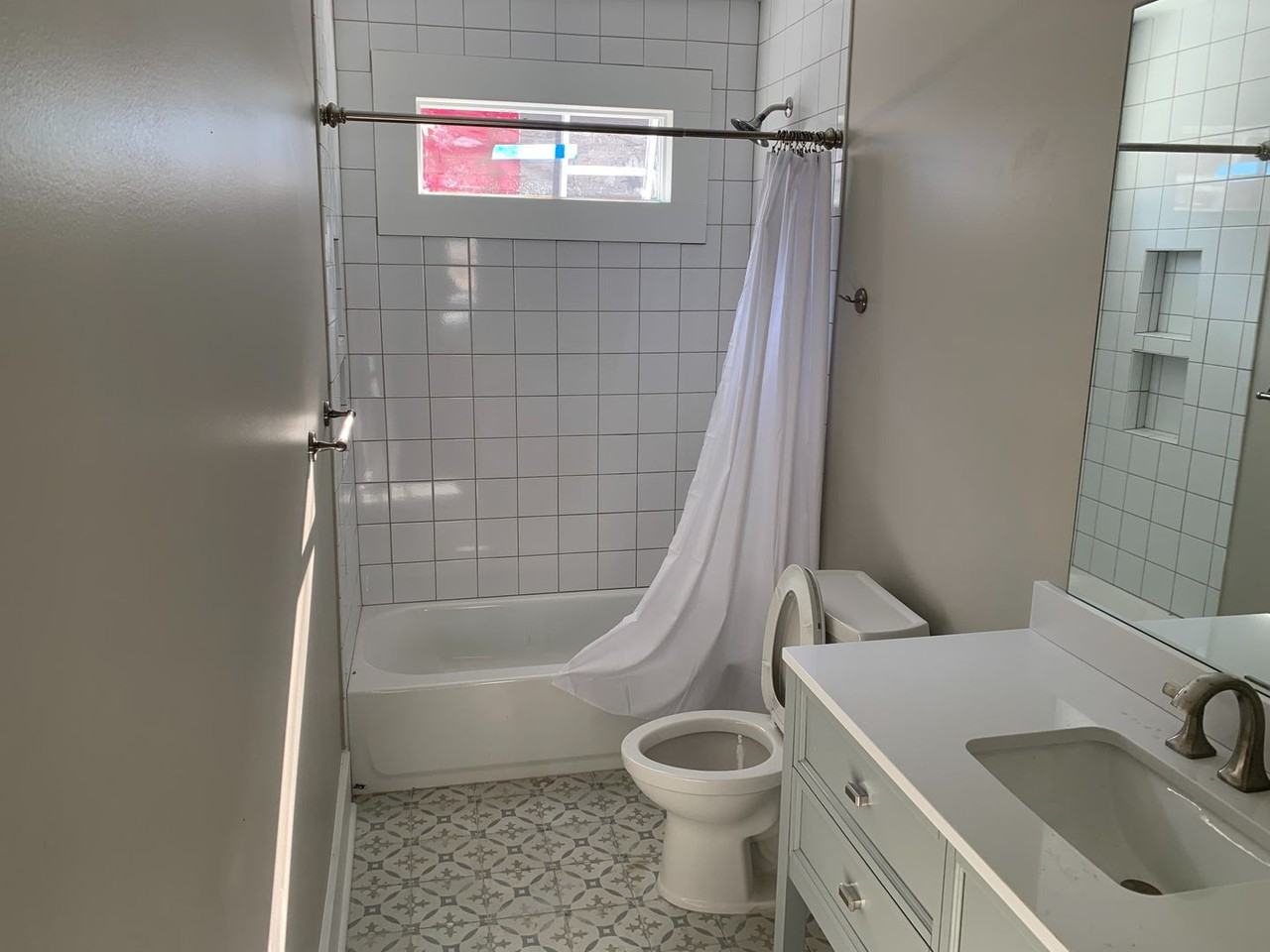957 Savannah St - Photo 5 of 8