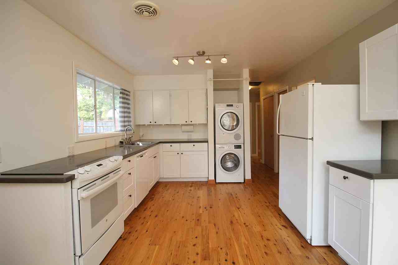 2923 Ne 92nd Ave - Photo 7 of 24