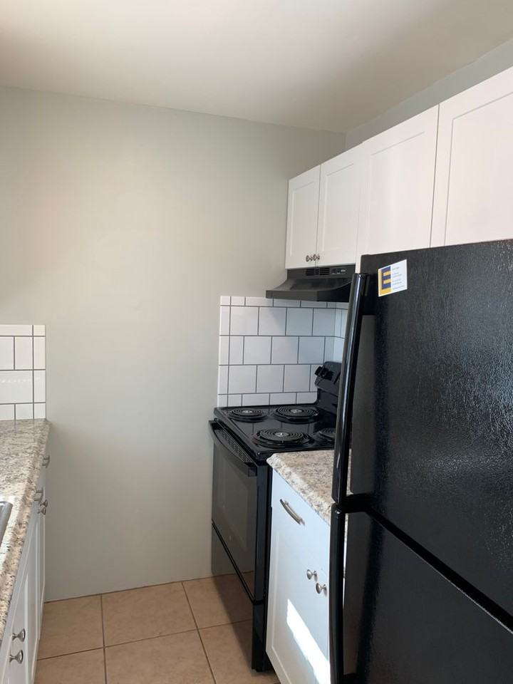 550 13th Pl - Photo 4 of 19