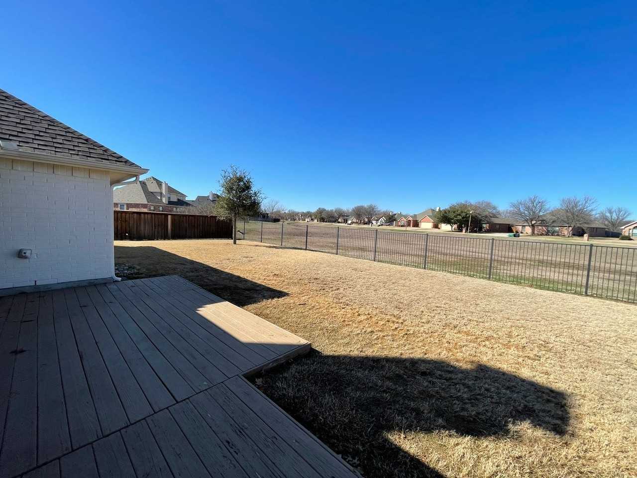 340 Creekside Trl - Photo 6 of 27