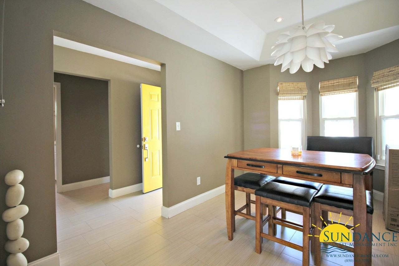 1005 High Grove Ct - Photo 2 of 14