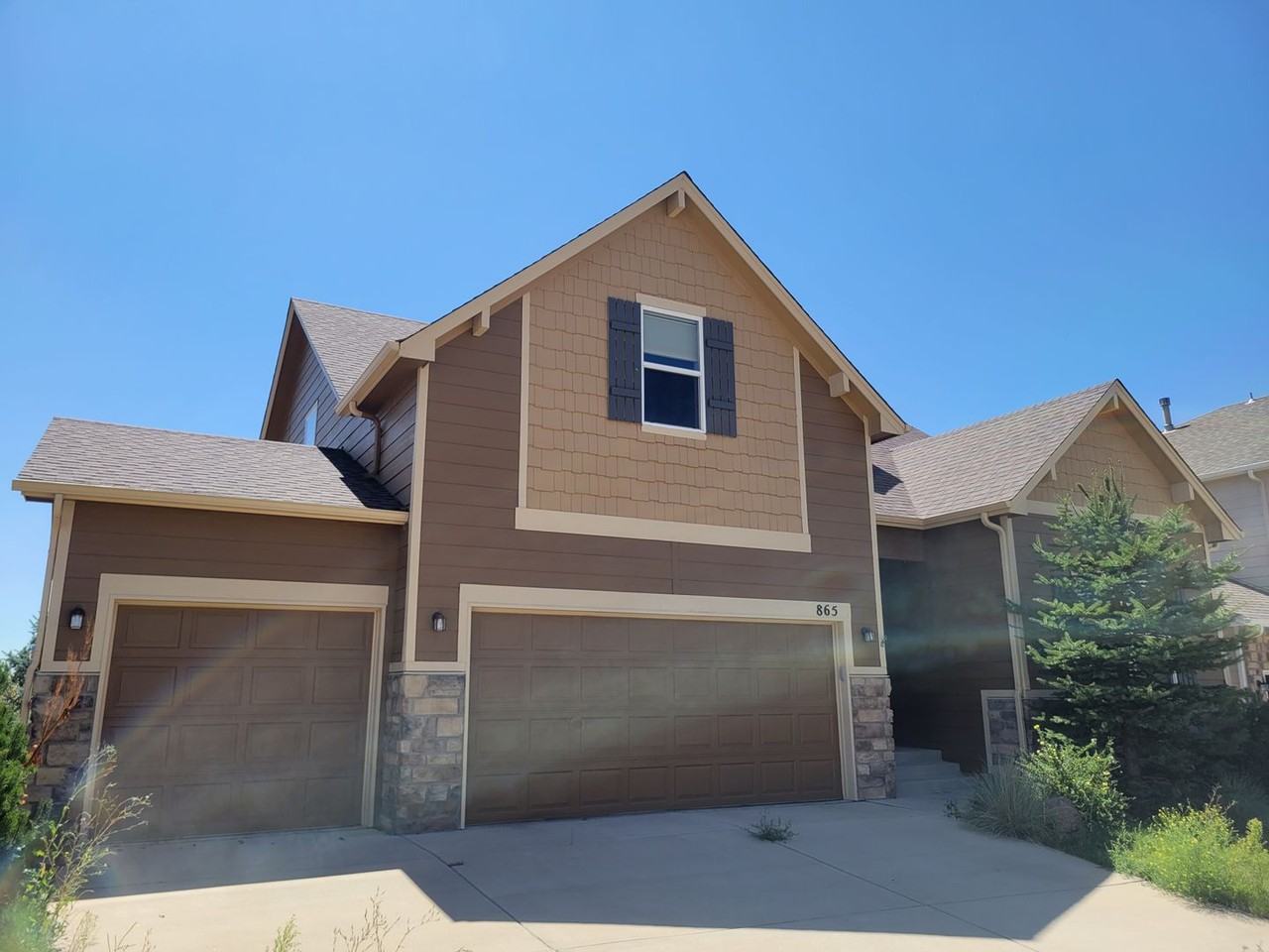 865 Diamond Rim Dr - Photo 2 of 22