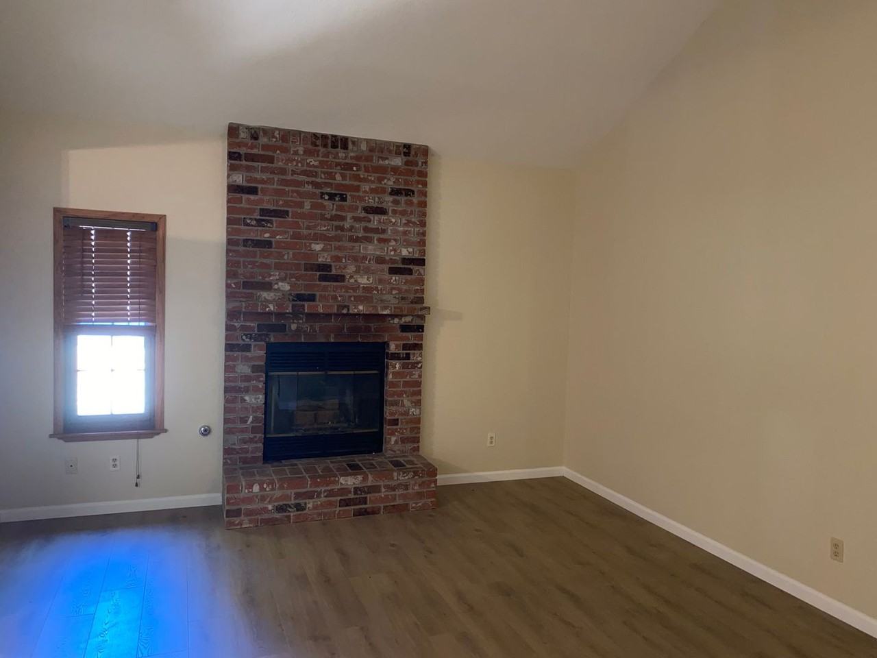 6609 Crestham Ct - Photo 4 of 11