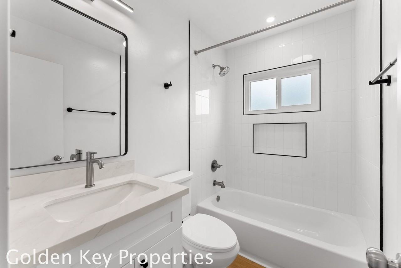 1931 S Tremont St #C - Photo 7 of 19
