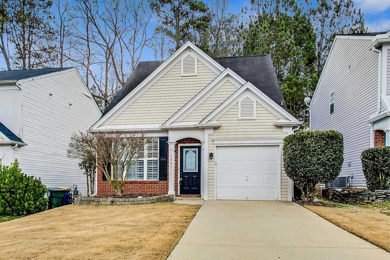 1645 Heyford Cir Nw - Photo 2 of 47