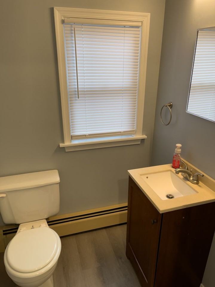 680 Fayette St - Photo 4 of 12