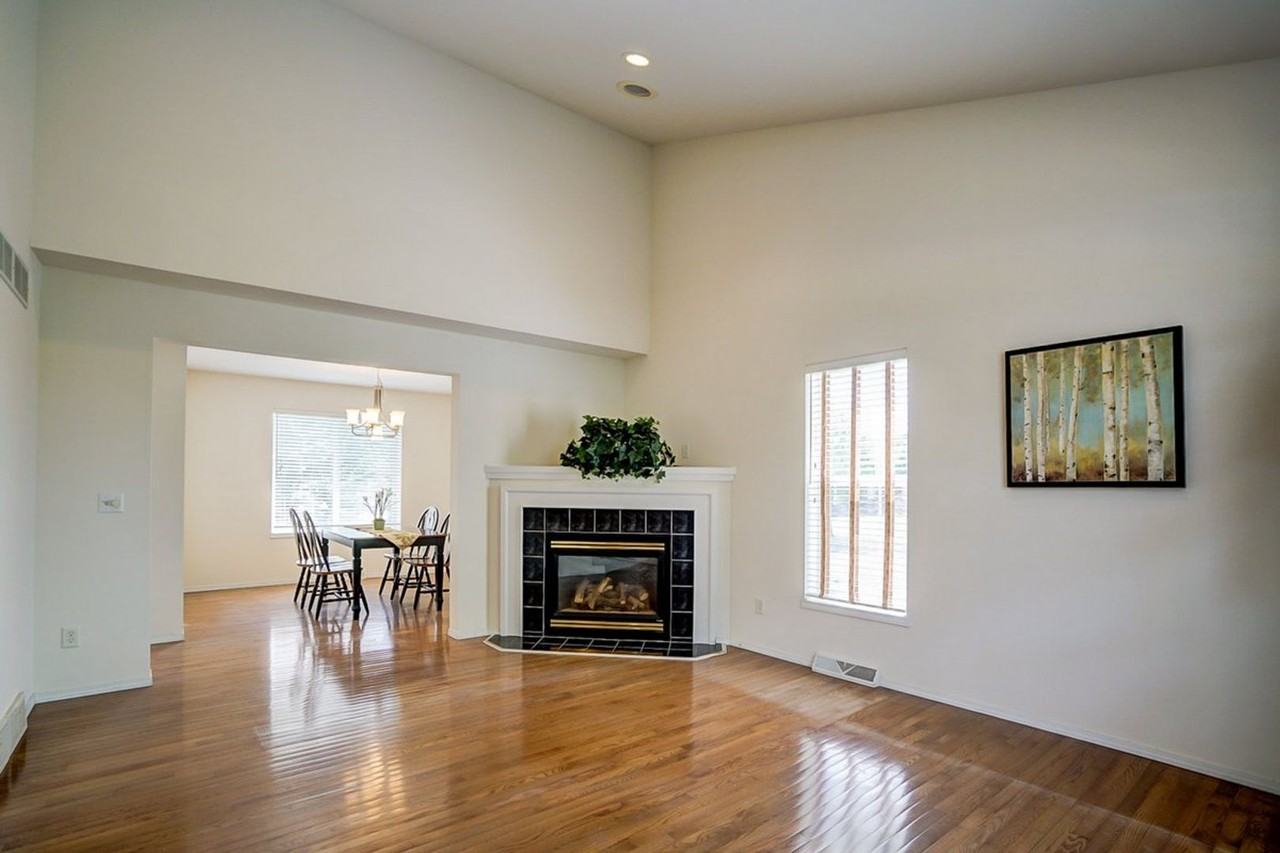 1237 Jasmine Dr - Photo 4 of 37