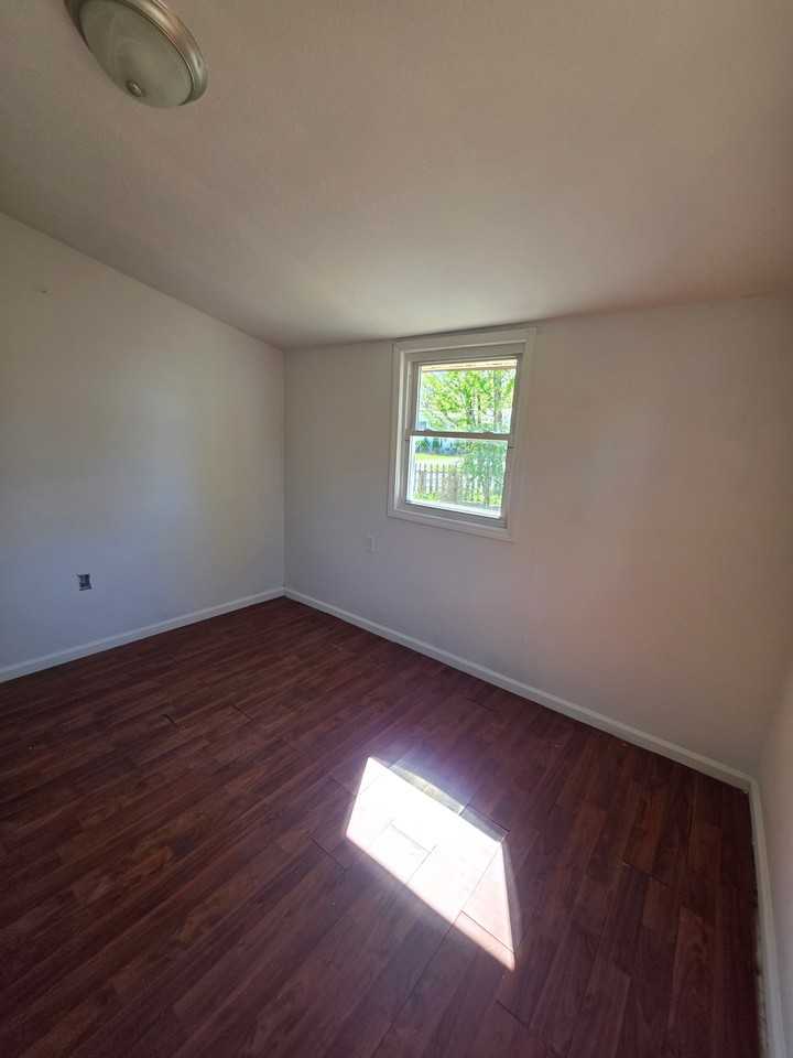 2712 S Boeke Rd - Photo 2 of 21
